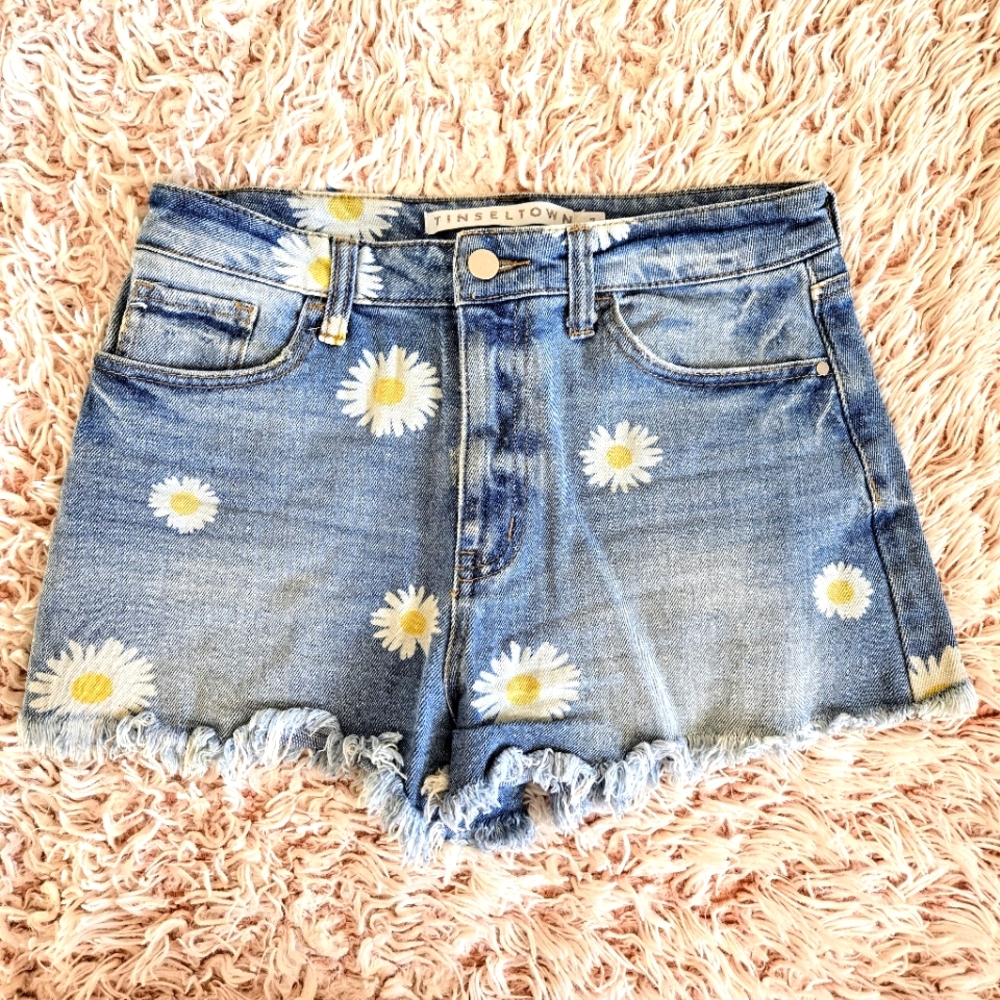 🌼Daisy hi rise raw edge denim shirts